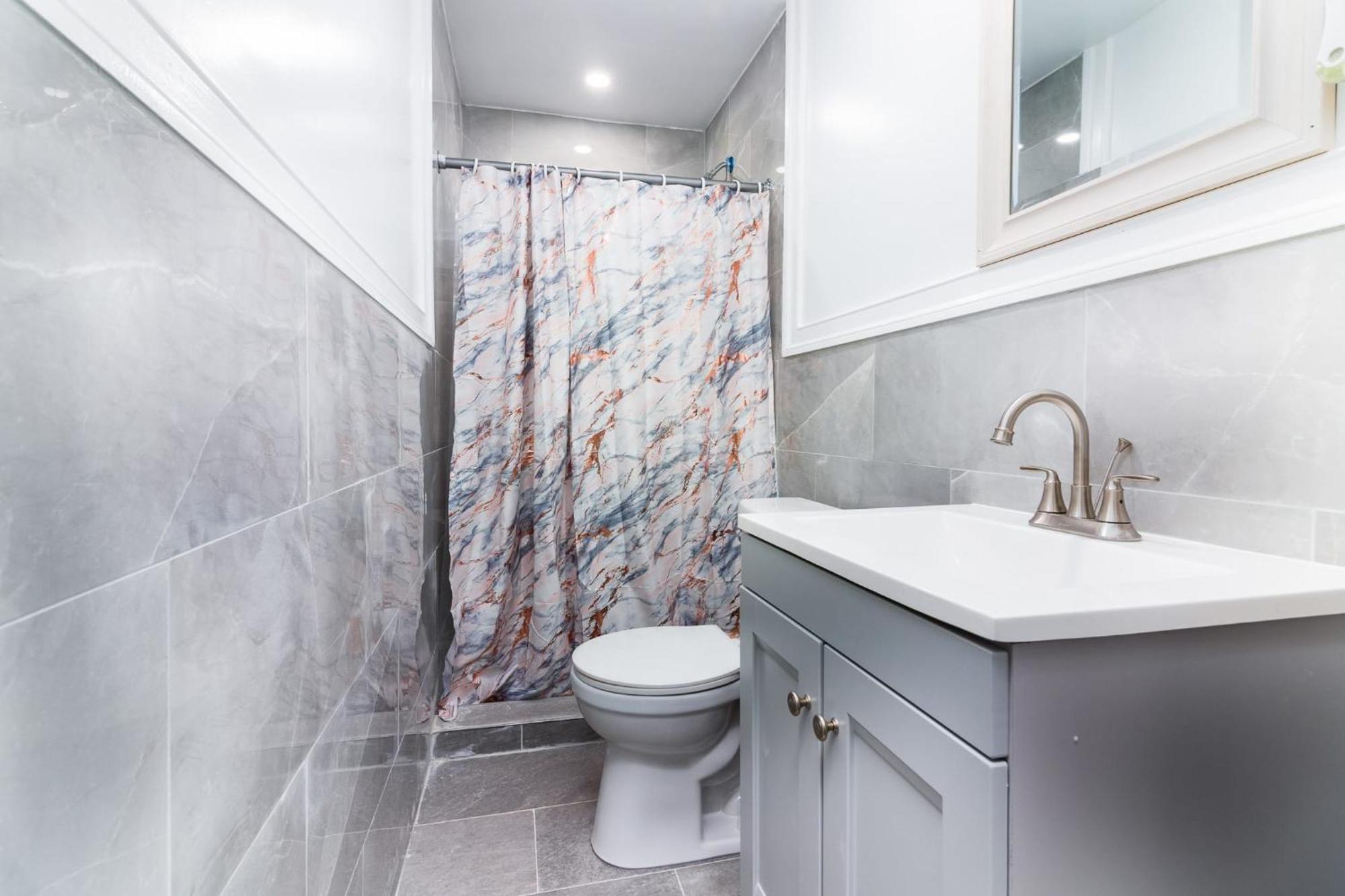 Quaint 1 Bedroom Apartment Sleeps 2-3, Near Niagarawatervallen Buitenkant foto